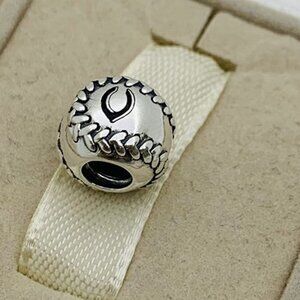 ✨✨ Pandora Cincinnati Reds Baseball charm